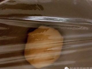 4、无油版红糖版面包,进行第一次发酵，发酵至两倍大）