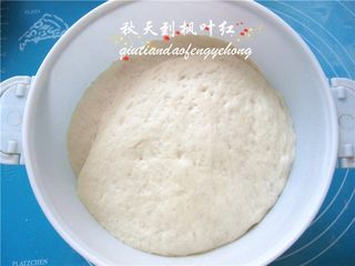 20、法棍面包,面团发酵至二倍大;