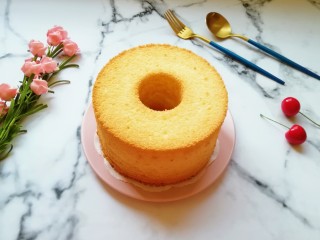 21、6寸中空戚风蛋糕,味道好颜值高。