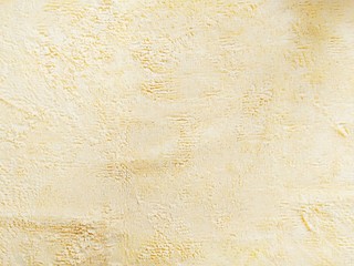 15、榴芒千层蛋糕,煎完第一张之后，要把锅放在一个湿毛巾上降温，这样做的目的是怕锅太热，面糊一放下去就结在锅底摊不匀称了！所以一定要备一块湿布在灶上！