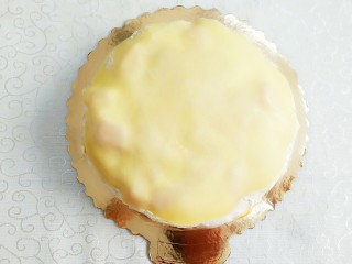 25、榴芒千层蛋糕,做好后用保鲜袋包好，放入冰箱冷藏4个小时左右！