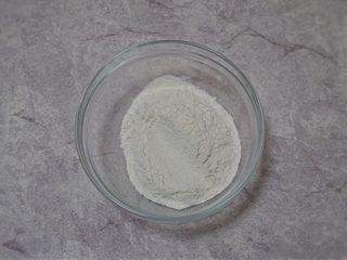 4、巧克力味华芙饼～简单又好吃，爱了爱了！,加入玉米淀粉