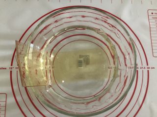 7、胜过冰淇淋蛋糕的「奥利奥冻芝士蛋糕」,用冷水泡软明胶片。