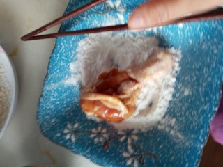 8、自制炸鸡腿,再来一层干粉