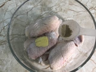 5、香酥炸鸡翅,五香粉