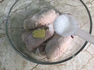 6、香酥炸鸡翅,白糖