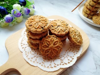 17、芝麻核桃酥,近图看看。