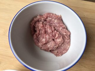 1、内有乾坤的肉丸子～苏格兰蛋,猪肉剁碎