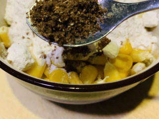 13、鲜虾玉米饼,加椒盐