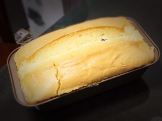 17、葡萄干蛋糕,漂亮的蛋糕出来了。