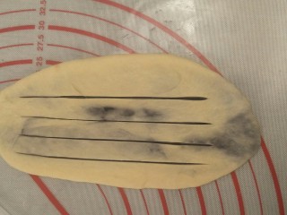 19、豆沙面包圈—改良版(10个)????,????划4刀