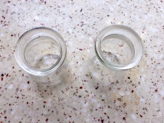 14、葡萄果酱,杯子提前消毒备用；