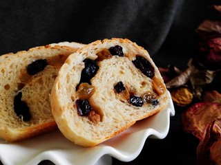 17、全麦软欧包,成品图，组织柔软，口感丰富。