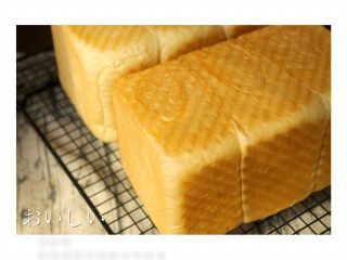 22、淡奶油吐司,????????