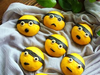 22、小黄人莲蓉包,是不是萌萌的