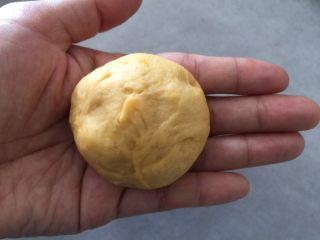 15、芝香南瓜黄金软包,收好口子，一定要收好，不然容易漏馅