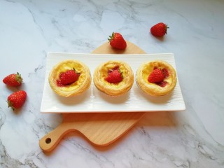 17、草莓蛋挞,成品。