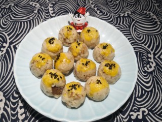 15、酥的掉渣核桃酥,出炉了。