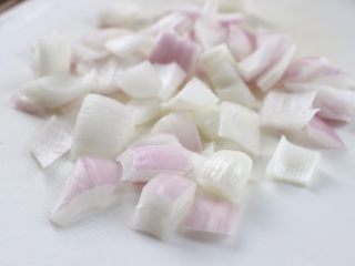 8、猪排饭,洋葱切片