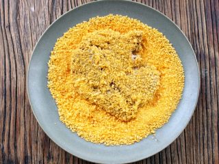 12、猪排饭,最后裹上面包糠