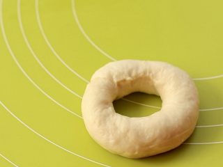 21、甜甜圈,然后包起来捏紧收口