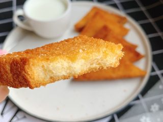 7、蜂蜜黄油吐司片,嘎嘣脆、蜂蜜黄油味