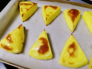 16、芝士烤牛奶,出炉照,奶香浓郁。