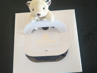 39、最经典浓郁巧克力奶酪蛋糕,最后再装入蛋糕盒就可以送人啦。