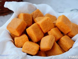 12、小宝宝最喜欢的芝士小甜甜面包,放到温热装袋保存