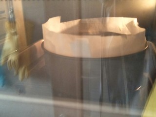 19、舒芙蕾轻乳蛋糕,烤箱,水浴法50分钟。前160度20分钟后150度30分钟,烤好后室温冷却一小时,放入冰箱冷藏过夜。