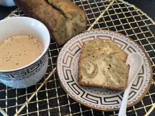 22、抹茶大理石磅蛋糕,悠闲生活。冰冰凉凉的磅蛋糕，配上一杯温热的咖啡OK的。