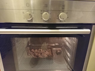 35、英式滿福面包,發酵結束前10分鐘，預熱烤箱200度。