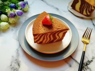 25、斑马纹戚风蛋糕(8寸),好吃又好看!