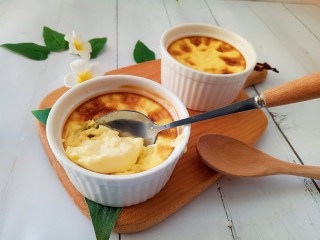 13、奶香鸡蛋布丁,成品