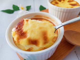 14、奶香鸡蛋布丁,很细腻