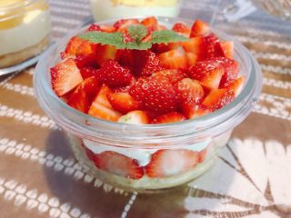 17、酸奶芝士蛋糕,这是草莓味的