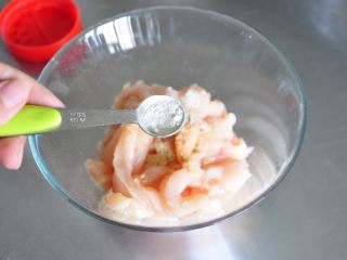 8、街头小吃自己做---香酥无骨鸡柳,加蒜粉