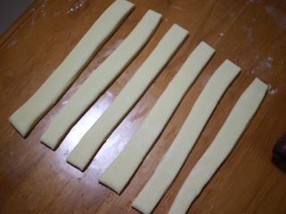 16、丹麦手撕吐司,第二份面片切成六份