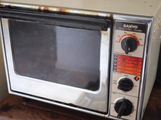 11、一口钟情奶油泡芙????,把烤箱调到170度