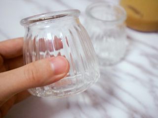 14、宝宝花生酱（无盐）,准备一个干净的玻璃瓶来装它