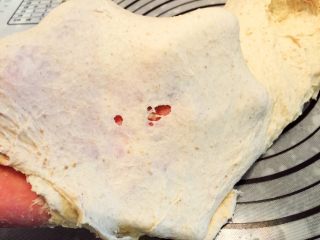 3、瑞士黑面包,揉至扩展阶段即可