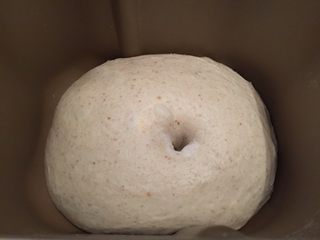 5、瑞士黑面包,发酵至2-2.5倍大