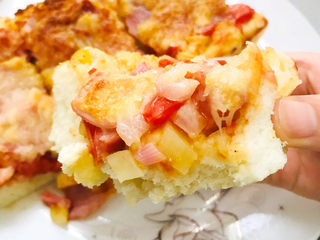 34、培根火腿披萨,来一口,香香芝士味夹杂着黑胡椒的味道,绝对不输快餐店哦