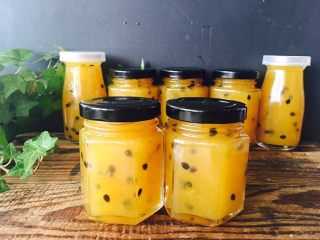 14、百香果雪梨酱,做好的酱，来个集体照。