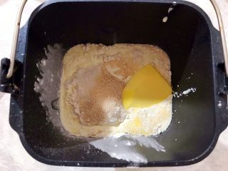 10、最爱面包+面包机版杂果干吐司,加入5g黄油