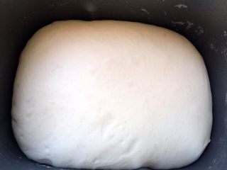 4、羊奶吐司,大约一小时,发至两倍大。