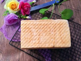 13、羊奶吐司,成品图。