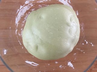 8、青蛙挤挤包,面团放置醒发半小时