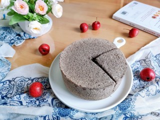 17、粗粮黑米蒸糕(少油少糖),成品图!