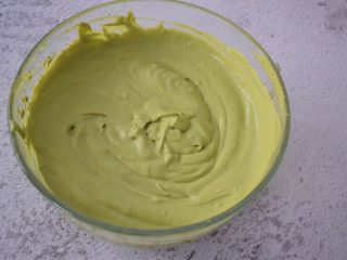 13、4寸KT猫抹茶慕斯蛋糕,这样慕斯糊就做好了